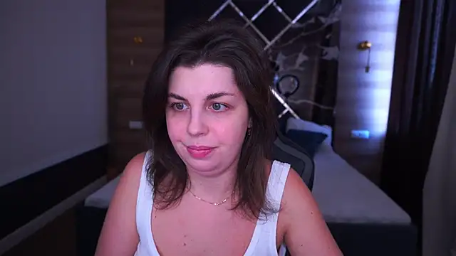 MirandaWong online show from September 27, 5:24 am