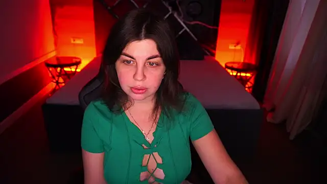 MirandaWong online show from November 7, 6:51 am