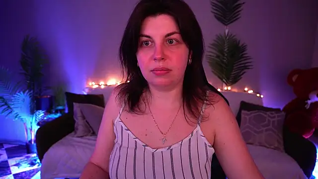 MirandaWong online show from March 27, 6:33 am