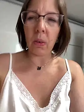Snapshot of B_Bonya_m chatting on March 3, 5:26 am B Bonya m online show from March 3, 5:26 am