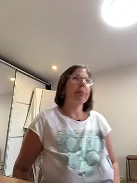 Snapshot of B_Bonya_m chatting on March 5, 11:17 am B Bonya m online show from March 5, 11:17 am