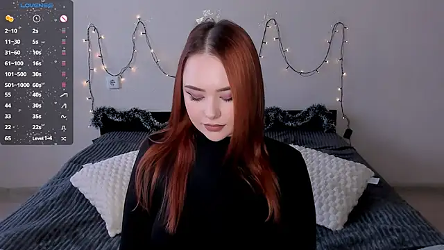 Snapshot of LittleKiitten chatting on January 16, 11:37 am LittleKiitten online show from January 16, 11:37 am