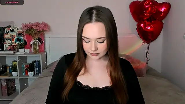 LittleKiitten online show from May 29, 2:56 pm
