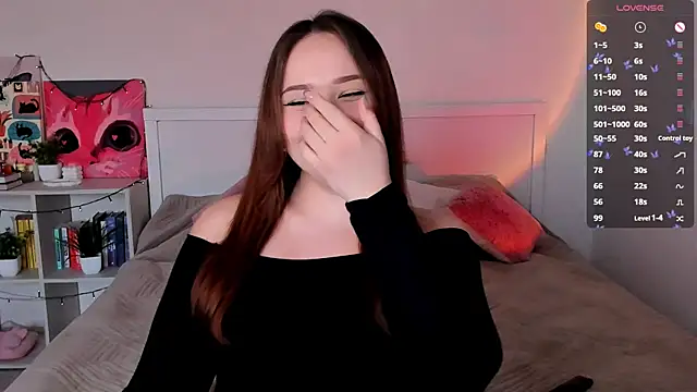 Snapshot of LittleKiitten chatting on November 23, 12:59 pm LittleKiitten online show from November 23, 12:59 pm