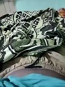 Karthik924 online show from December 14, 4:19 pm