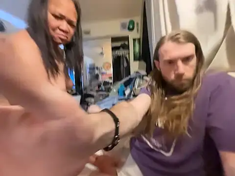 Johndoe2292 online show from April 5, 7:04 am