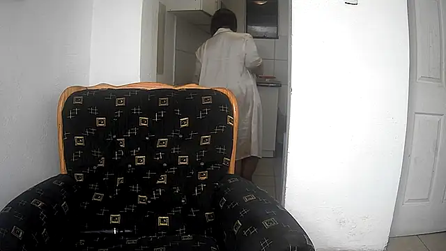 GoldenPussyXOXO online show from May 22, 3:37 am
