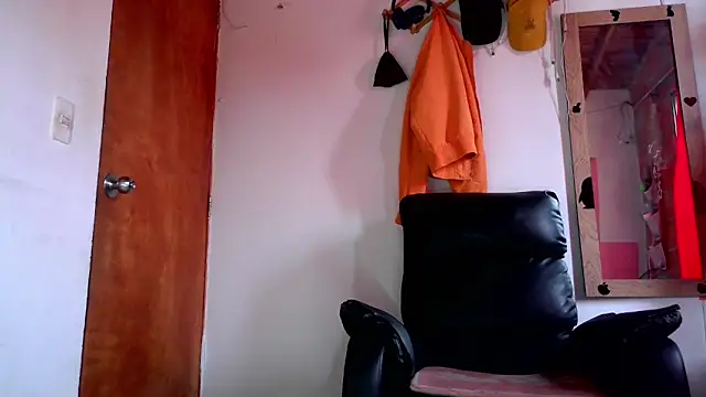 calioppe01 online show from June 15, 5:12 pm