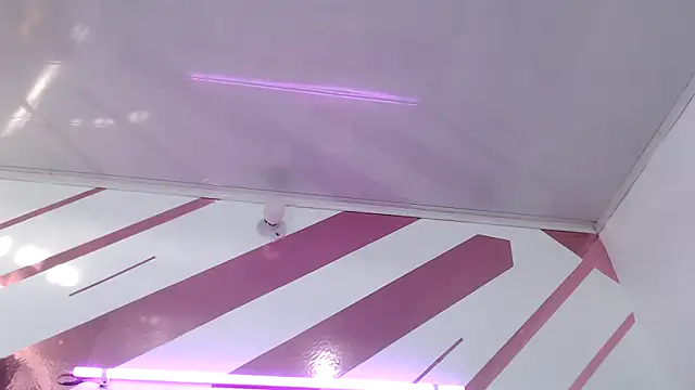 Snapshot of Kitten_Hot_ chatting on February 4, 10:16 pm Kitten Hot online show from February 4, 10:16 pm