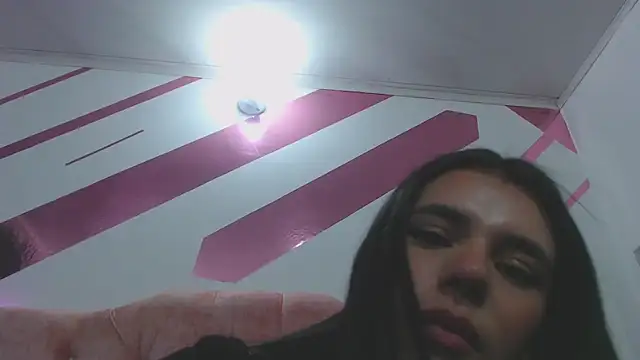 Snapshot of Kitten_Hot_ chatting on October 23, 4:00 am Kitten Hot online show from October 23, 4:00 am