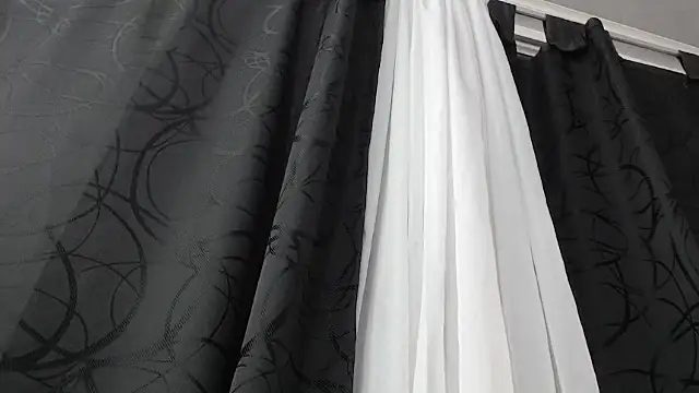 Snapshot of Kitten_Hot_ chatting on December 19, 10:39 am Kitten Hot online show from December 19, 10:39 am