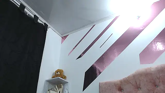 Snapshot of Kitten_Hot_ chatting on September 10, 10:25 am Kitten Hot online show from September 10, 10:25 am