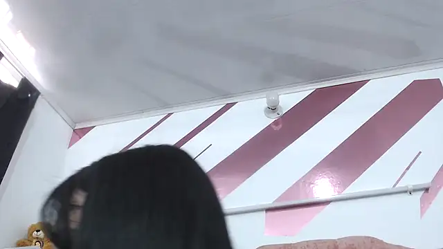 Snapshot of Kitten_Hot_ chatting on November 15, 2:43 pm Kitten Hot online show from November 15, 2:43 pm