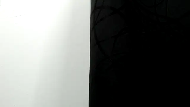 Snapshot of Kitten_Hot_ chatting on January 16, 6:39 am Kitten Hot online show from January 16, 6:39 am