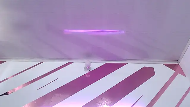 Snapshot of Kitten_Hot_ chatting on February 28, 2:39 pm Kitten Hot online show from February 28, 2:39 pm