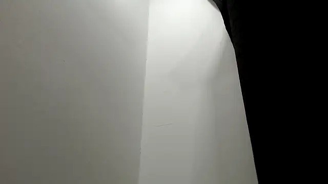 Snapshot of Kitten_Hot_ chatting on December 5, 11:09 am Kitten Hot online show from December 5, 11:09 am