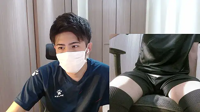 Snapshot of ryota_kkk chatting on June 17, 11:09 am ryota kkk online show from June 17, 11:09 am