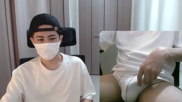 Snapshot of ryota_kkk chatting on July 21, 11:11 am ryota kkk online show from July 21, 11:11 am