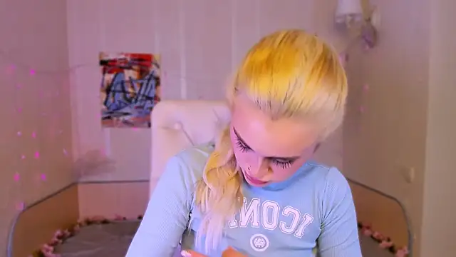  Ravenaa online show from November 3, 1:47 pm