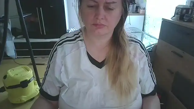 Meliss Official9 online show from May 14, 5:04 am