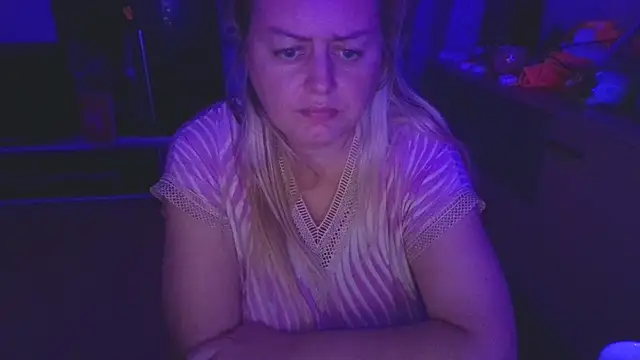 Meliss Official9 online show from October 11, 5:47 pm