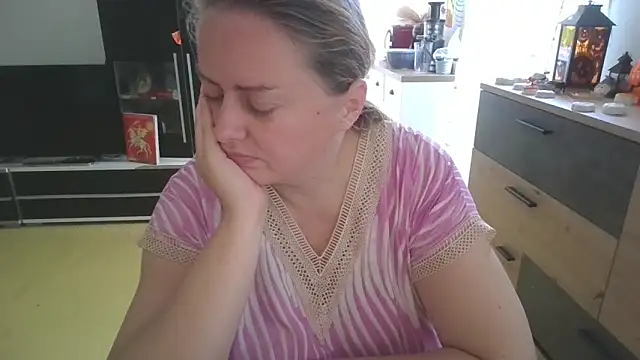 Meliss Official9 online show from October 12, 8:48 am