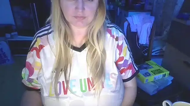 Meliss Official9 online show from April 3, 6:58 pm