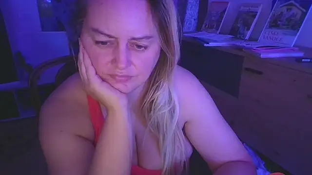 Meliss Official9 online show from November 19, 6:30 pm