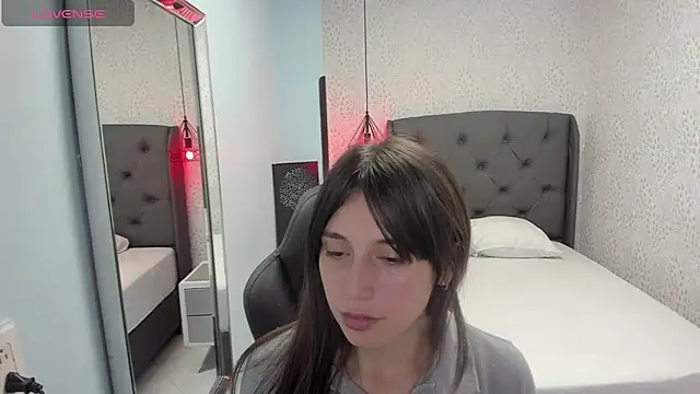 MAGNOLEROY online show from November 28, 12:27 pm