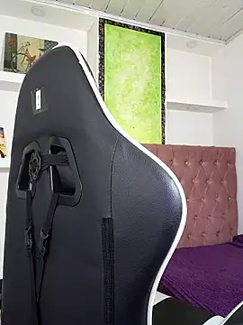 Catalehia Milk online show from January 7, 9:20 pm