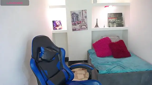 Catalehia Milk online show from November 8, 7:28 pm