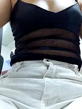 Catalehia Milk online show from November 28, 8:20 pm