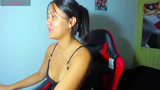 Catalehia Milk online show from February 7, 9:01 pm