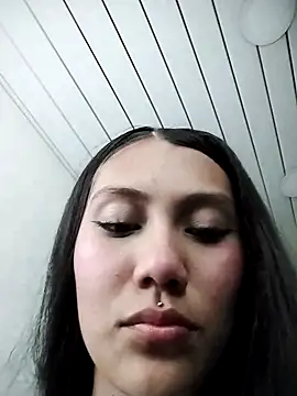 Snapshot of Catalehia_Milk chatting on February 27, 7:26 pm Catalehia Milk online show from February 27, 7:26 pm