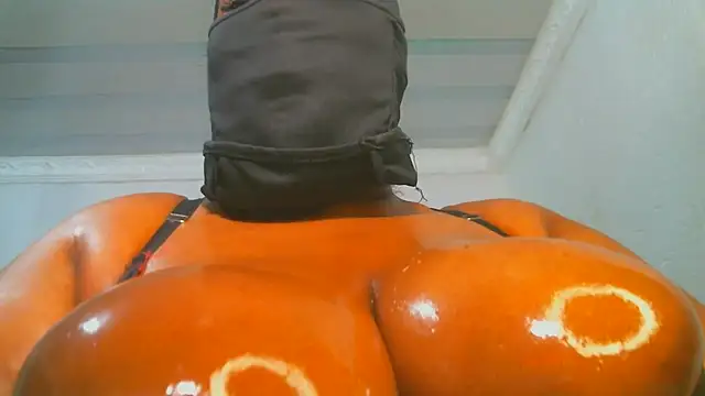 Snapshot of XPanther_24 chatting on March 7, 12:15 am XPanther 24 online show from March 7, 12:15 am