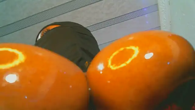 Snapshot of XPanther_24 chatting on February 6, 10:36 am XPanther 24 online show from February 6, 10:36 am