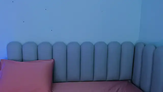 Snapshot of curvy_rousi chatting on November 23, 11:42 am curvy rousi online show from November 23, 11:42 am