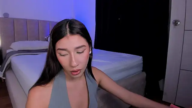 danna davis18 online show from February 19, 8:20 pm