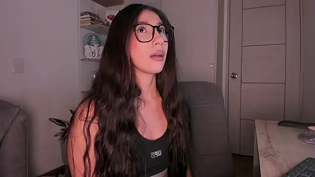 danna davis18 online show from June 6, 7:41 pm