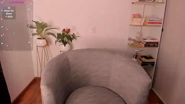 danna davis18 online show from December 17, 5:15 pm