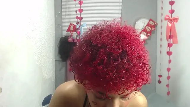Snapshot of vainillaplaypussy chatting on March 17, 6:42 pm vainillaplaypussy online show from March 17, 6:42 pm