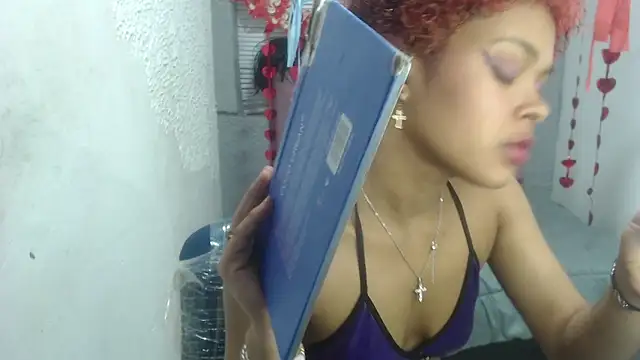 Snapshot of vainillaplaypussy chatting on February 27, 2:14 am vainillaplaypussy online show from February 27, 2:14 am