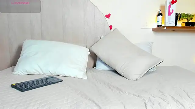 Valeria07  online show from March 7, 8:47 pm