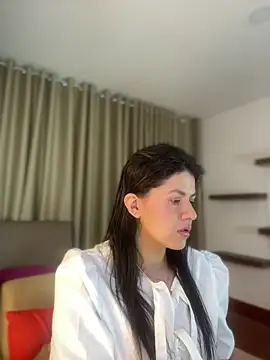 Alice Biel online show from May 29, 1:28 pm