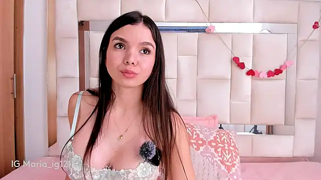 Snapshot of isabella_gomez11 chatting on July 16, 8:17 pm isabella gomez11 online show from July 16, 8:17 pm