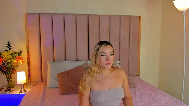 Sofi Vasquez online show from November 5, 9:29 pm