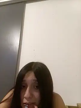 bbferlinaa online show from December 19, 5:21 am