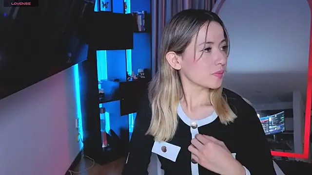 Snapshot of sexfire_lalita chatting on November 21, 10:20 pm sexfire lalita online show from November 21, 10:20 pm