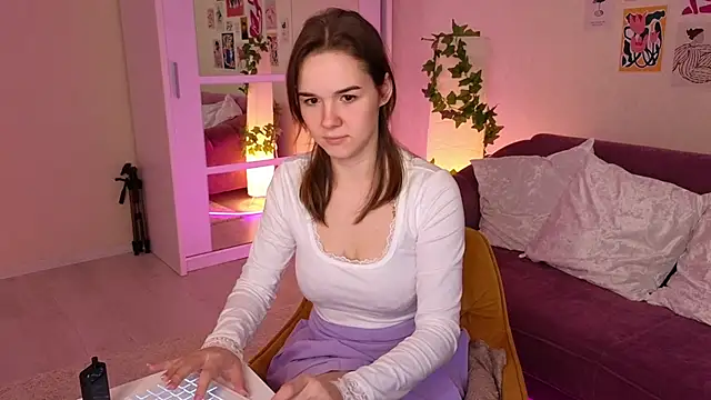 Snapshot of LindaRobertz chatting on March 7, 12:12 pm LindaRobertz online show from March 7, 12:12 pm