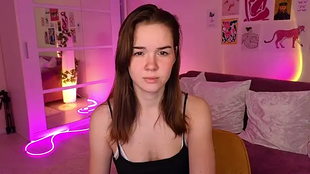 Snapshot of LindaRobertz chatting on February 28, 9:15 am LindaRobertz online show from February 28, 9:15 am